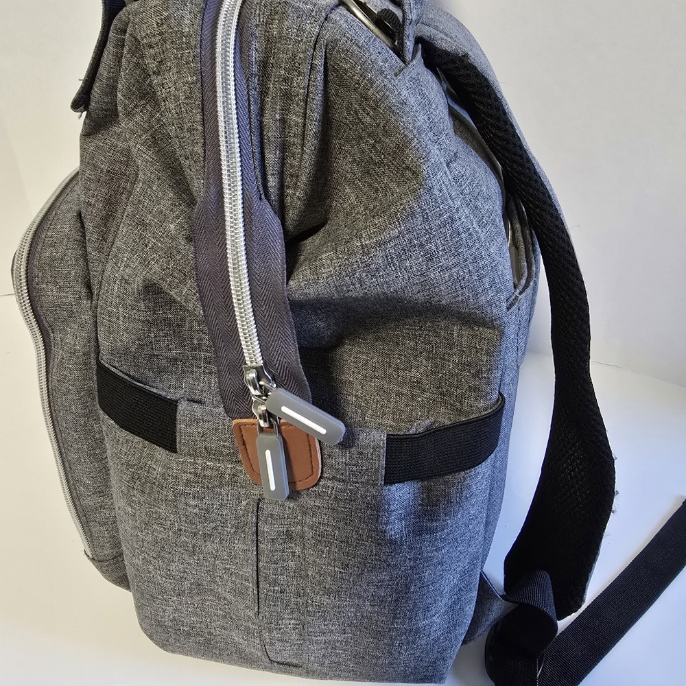 Diaper/Baby Breastfeeding Bag Backpack - Picture 4 of 16